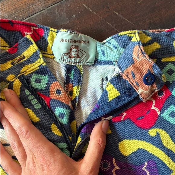 Judith March Multicolor Shorts Sz 2 Aztec bird design in neon color on Navy - Picture 3 of 4